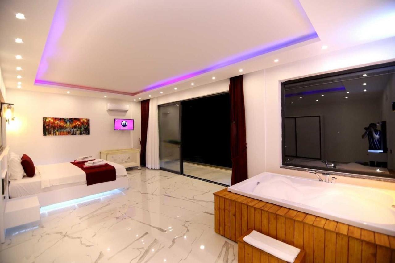 Villa Lycian-Kalkan 3 Bedroom-2 Jakuzzies-Sauna-Turkish Hamam-Huge Private Pool And Lovely Garden كاس المظهر الخارجي الصورة