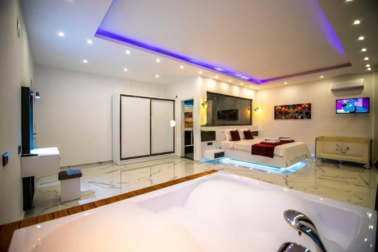 Villa Lycian-Kalkan 3 Bedroom-2 Jakuzzies-Sauna-Turkish Hamam-Huge Private Pool And Lovely Garden كاس المظهر الخارجي الصورة