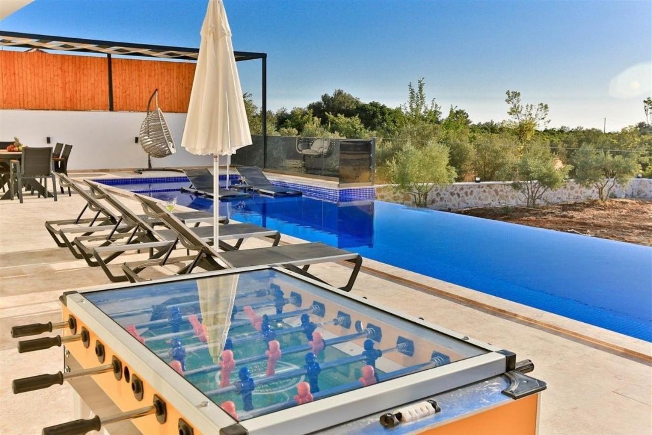 Villa Lycian-Kalkan 3 Bedroom-2 Jakuzzies-Sauna-Turkish Hamam-Huge Private Pool And Lovely Garden كاس المظهر الخارجي الصورة