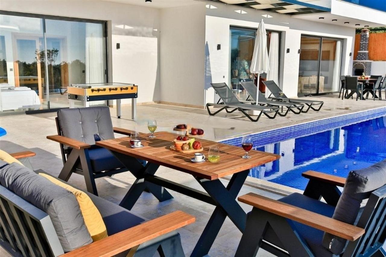 Villa Lycian-Kalkan 3 Bedroom-2 Jakuzzies-Sauna-Turkish Hamam-Huge Private Pool And Lovely Garden كاس المظهر الخارجي الصورة