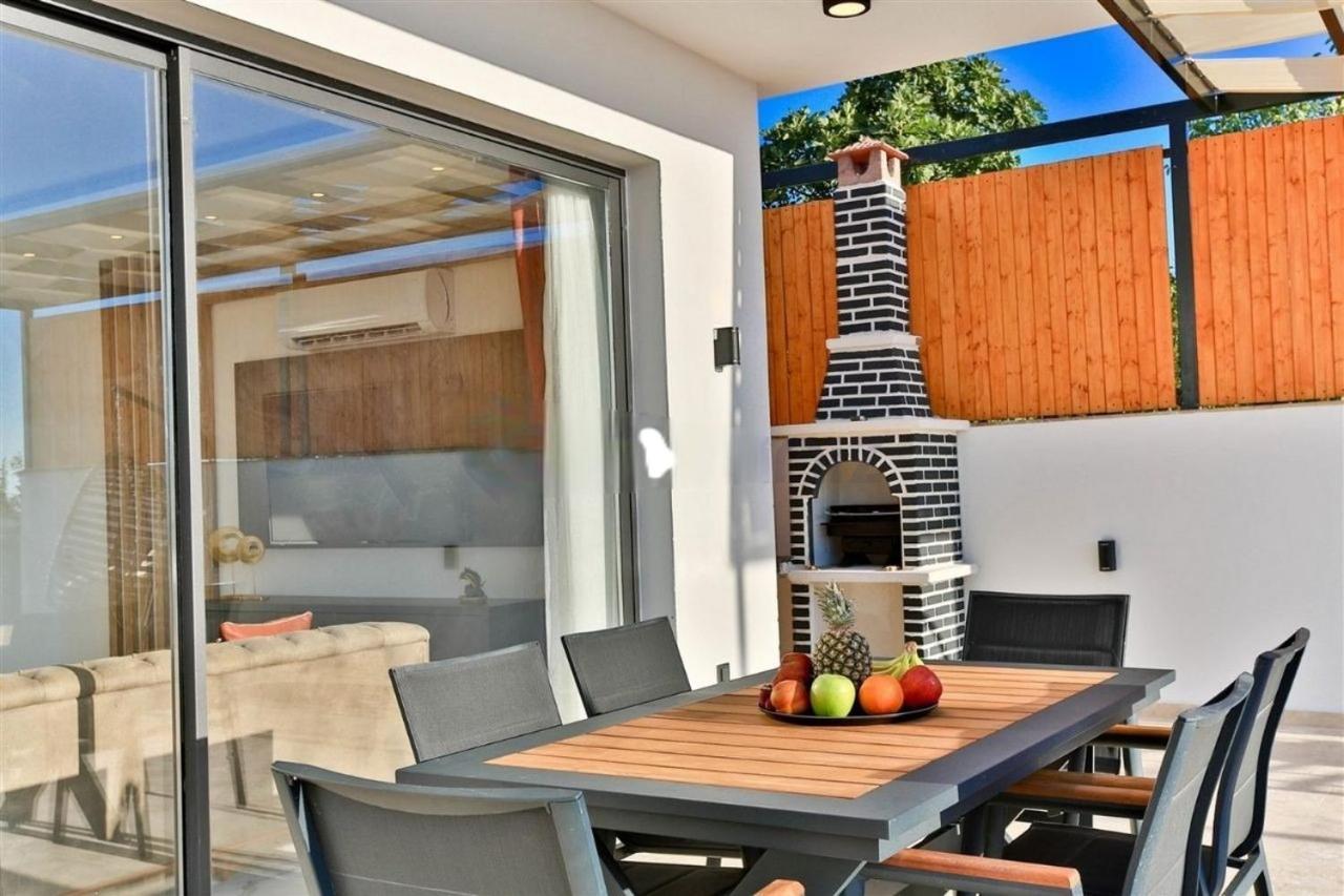 Villa Lycian-Kalkan 3 Bedroom-2 Jakuzzies-Sauna-Turkish Hamam-Huge Private Pool And Lovely Garden كاس المظهر الخارجي الصورة